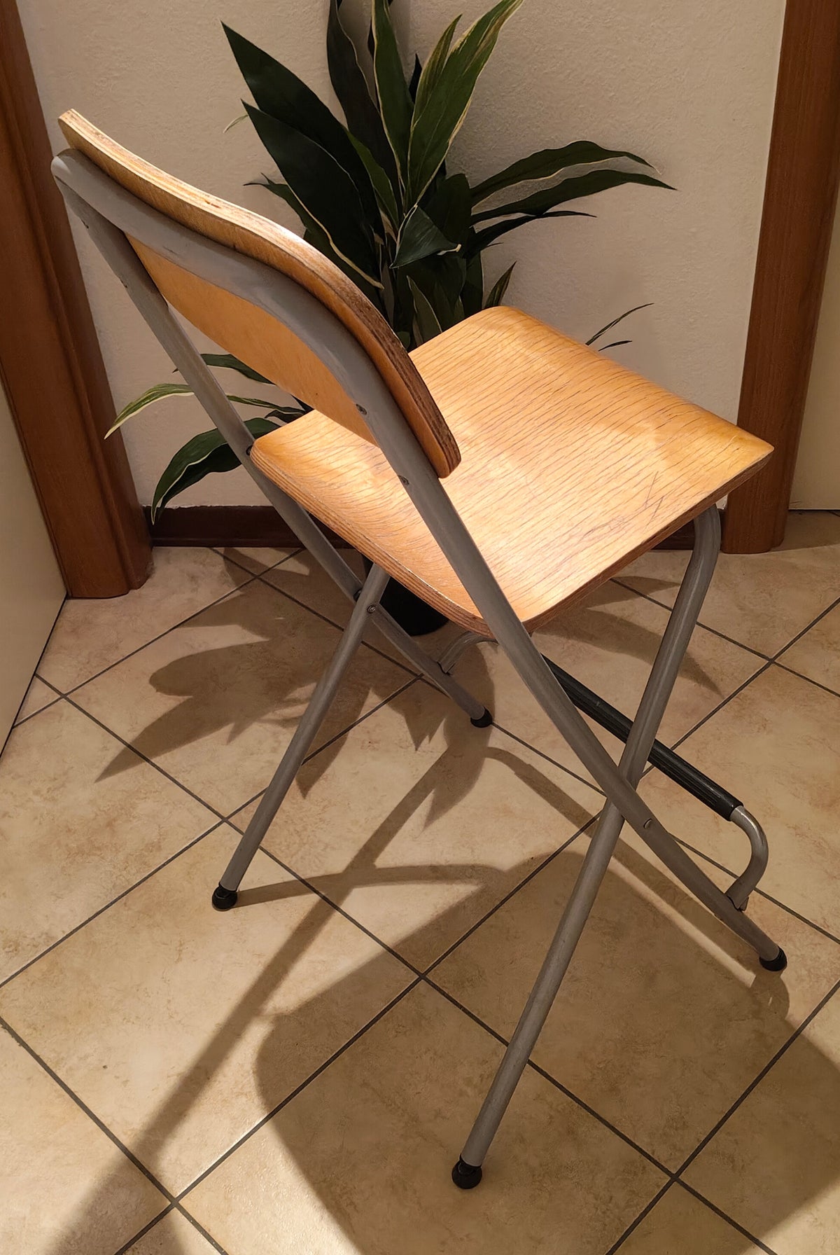 4 Sgabelli pieghevoli in ferro/legno, Robusti, Buoni.