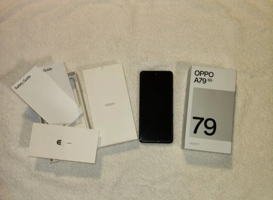 Telefono Cellulare OPPO A79 5G 256GB 
Come Nuovo !
Usato Pochissimo !