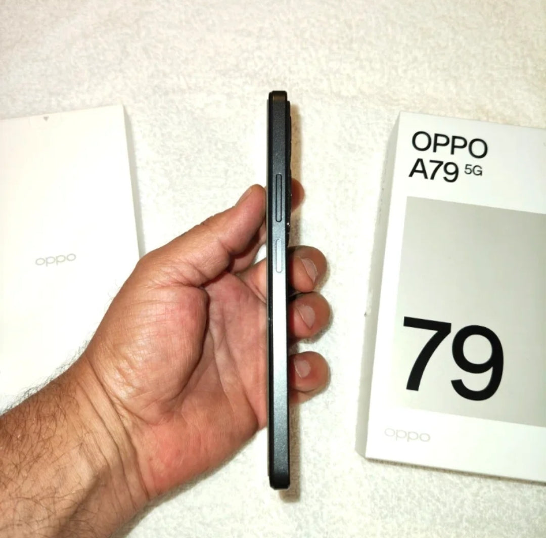 Telefono Cellulare OPPO A79 5G 256GB 
Come Nuovo !
Usato Pochissimo !