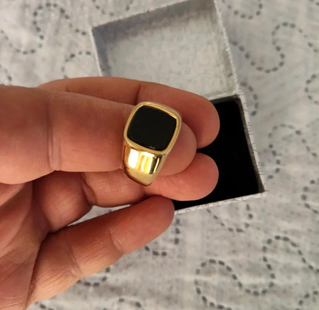 Anello Uomo Dorato Massiccio Acciaio e Onice Taglia 22,2 millimetri