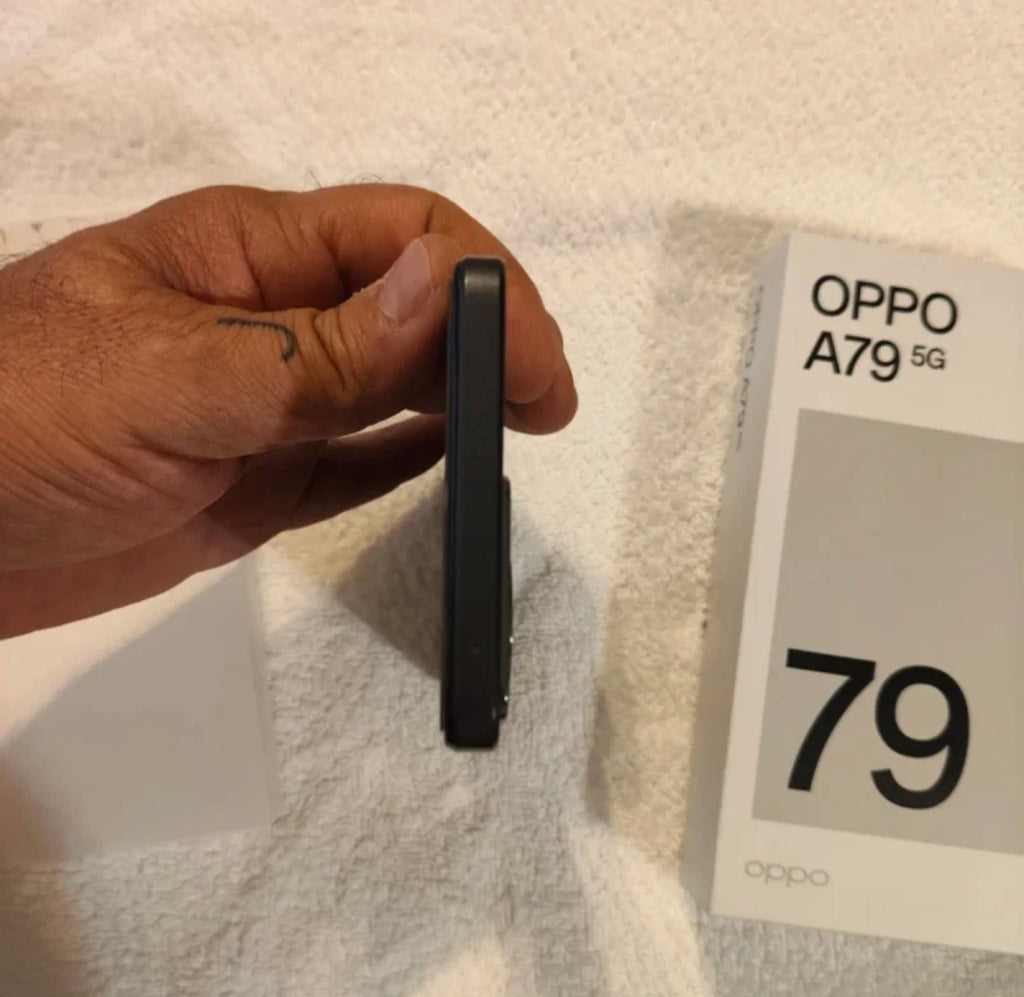 Telefono Cellulare OPPO A79 5G 256GB 
Come Nuovo !
Usato Pochissimo !