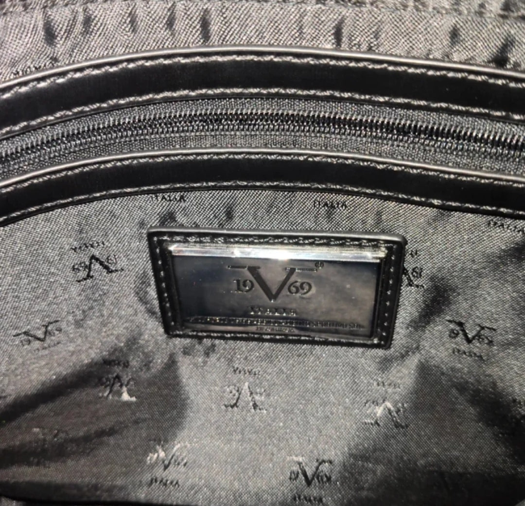 Borsetta Versace Donna 
Similpelle Nera
Bellissima !