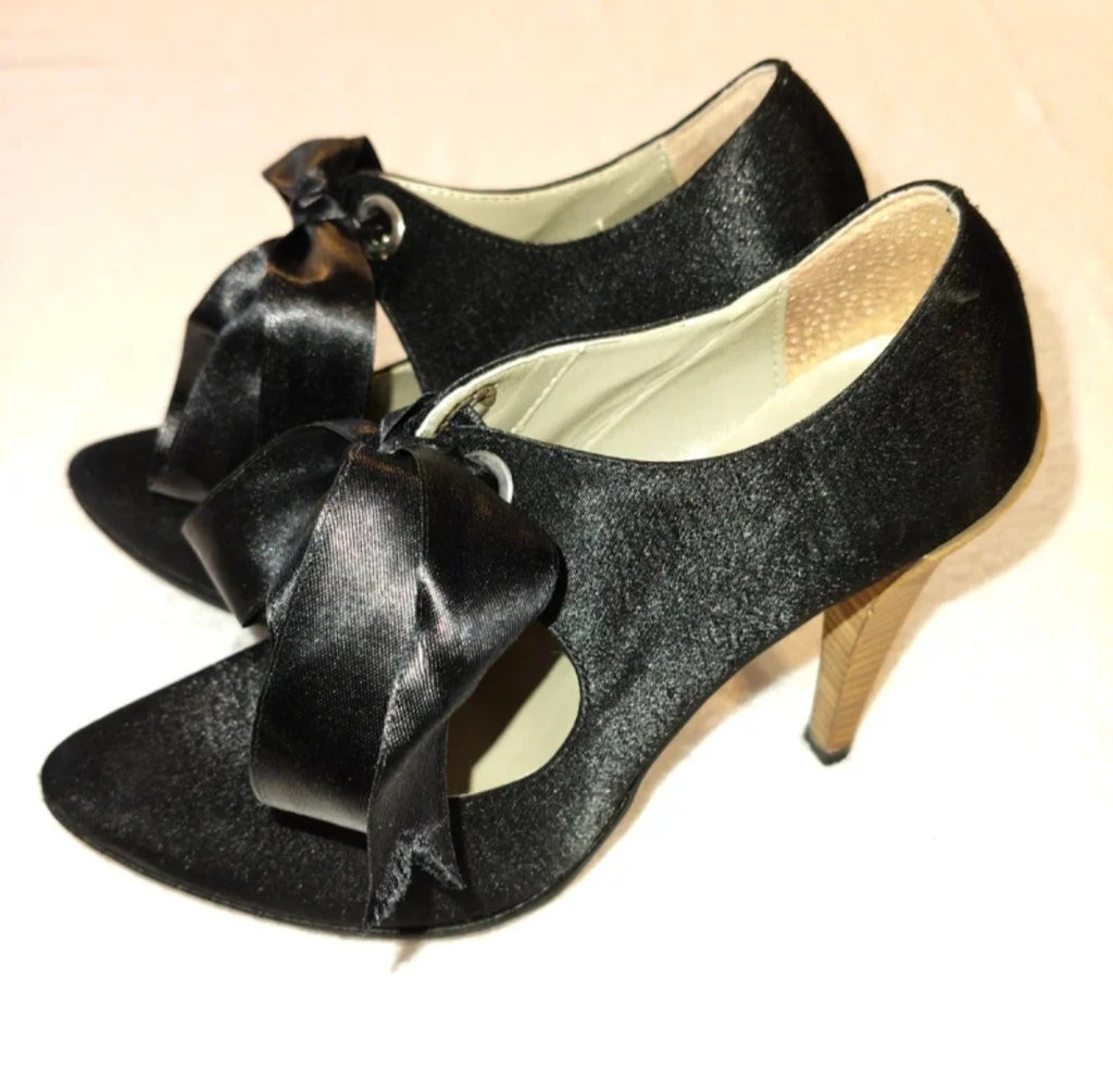 Avveniente  Scarpe con tacco e fiocco Misura 36