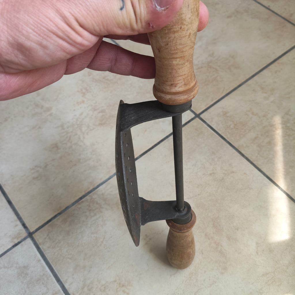 Utensile da Cucina Vintage Schiaccia Passatelli della Romagna