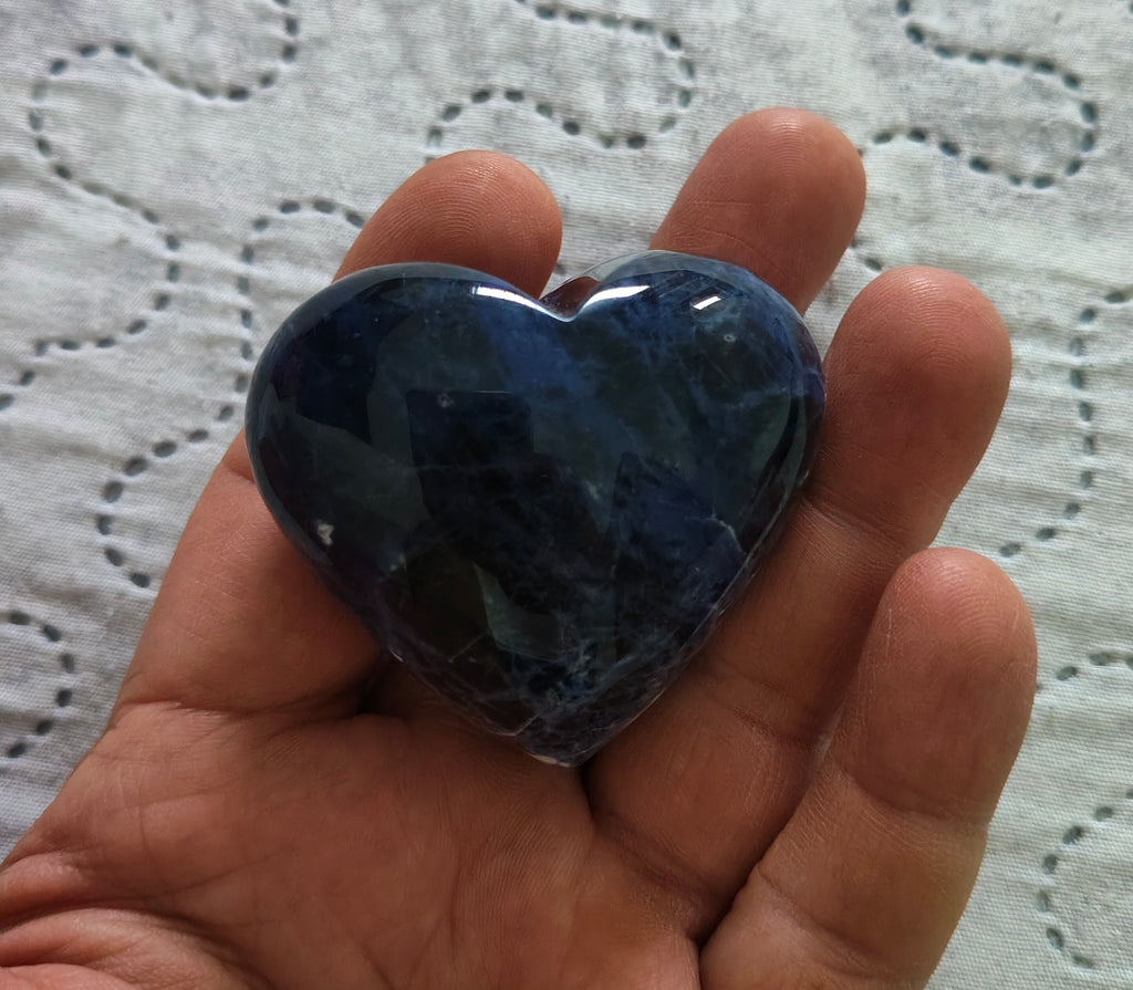Cuore Sodalite Levigato con Venature