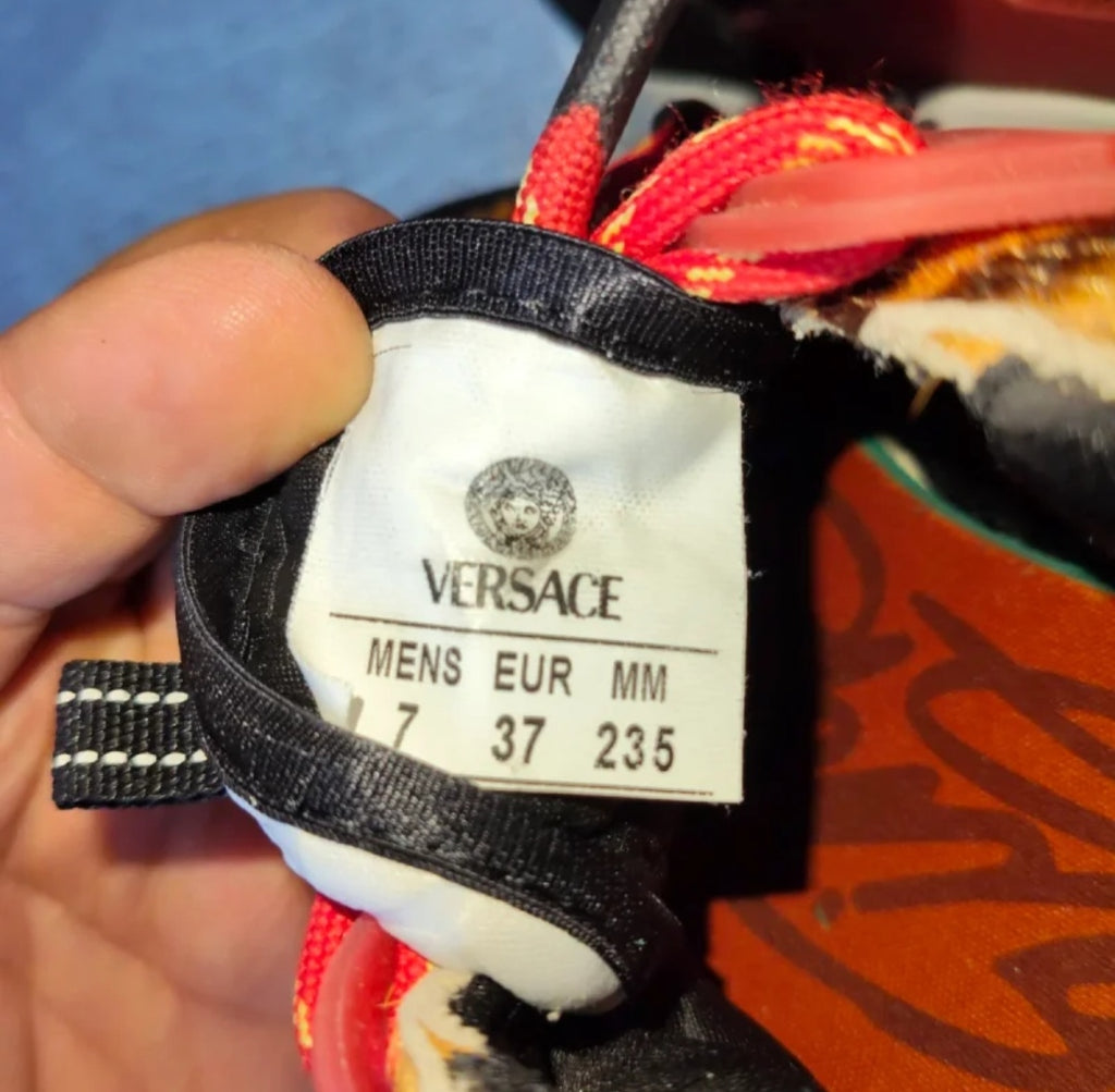 Scarpe Versace Donna 
Pelle e Cavallino
Misura 37 Stupende !