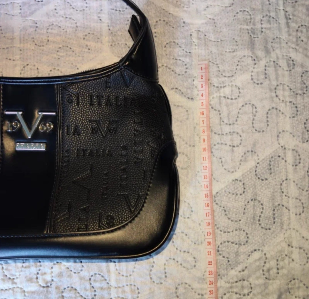Borsetta Versace Donna 
Similpelle Nera
Bellissima !