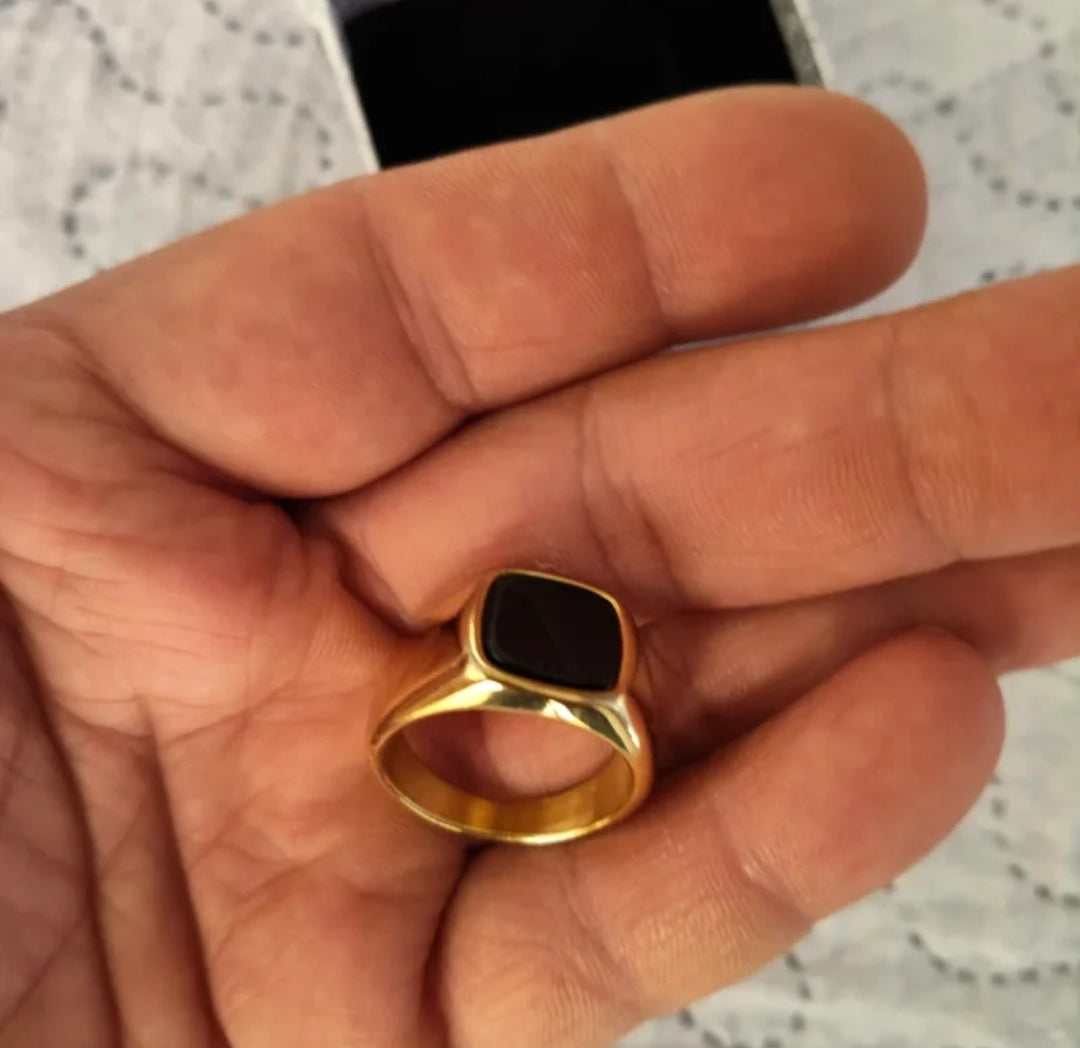 Anello Uomo Dorato Massiccio Acciaio e Onice Taglia 22,2 millimetri