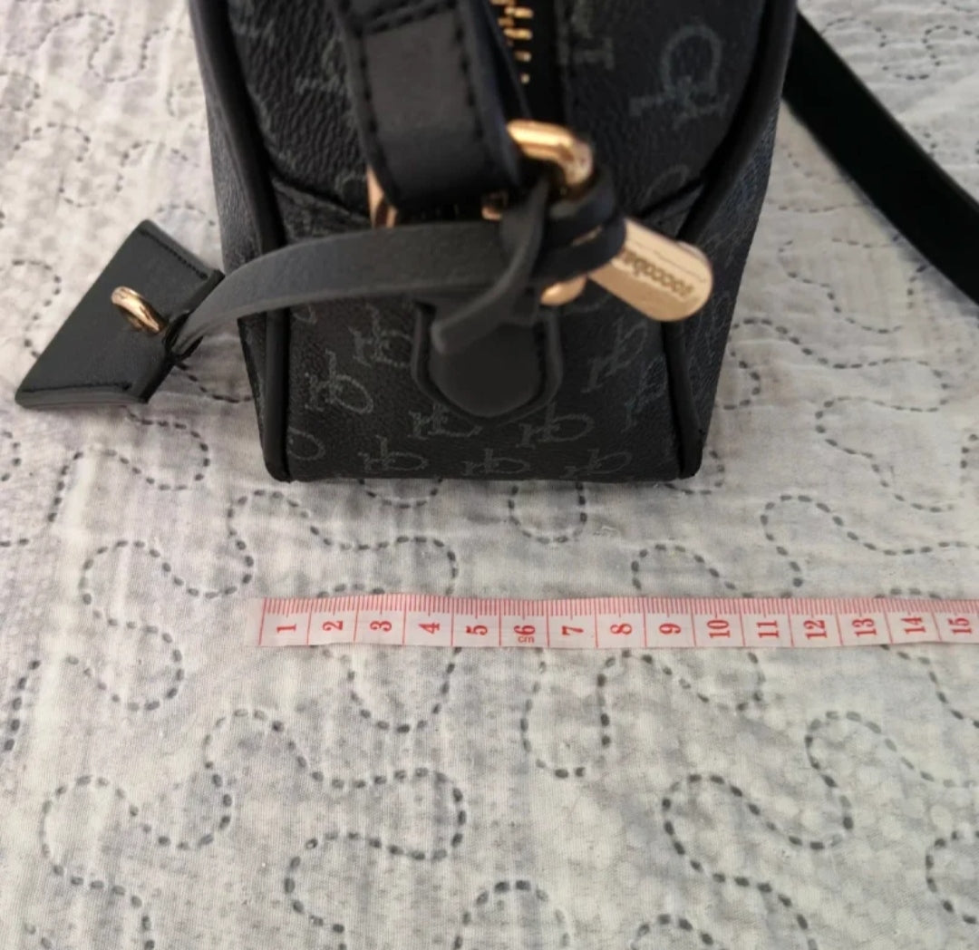 Borsa Roccobarocco 
Nera con Logo
Bellissima !