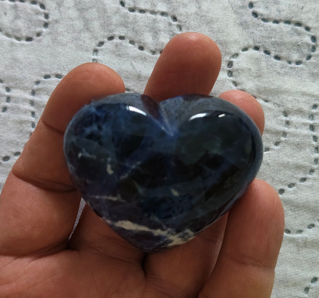 Cuore Sodalite Levigato con Venature