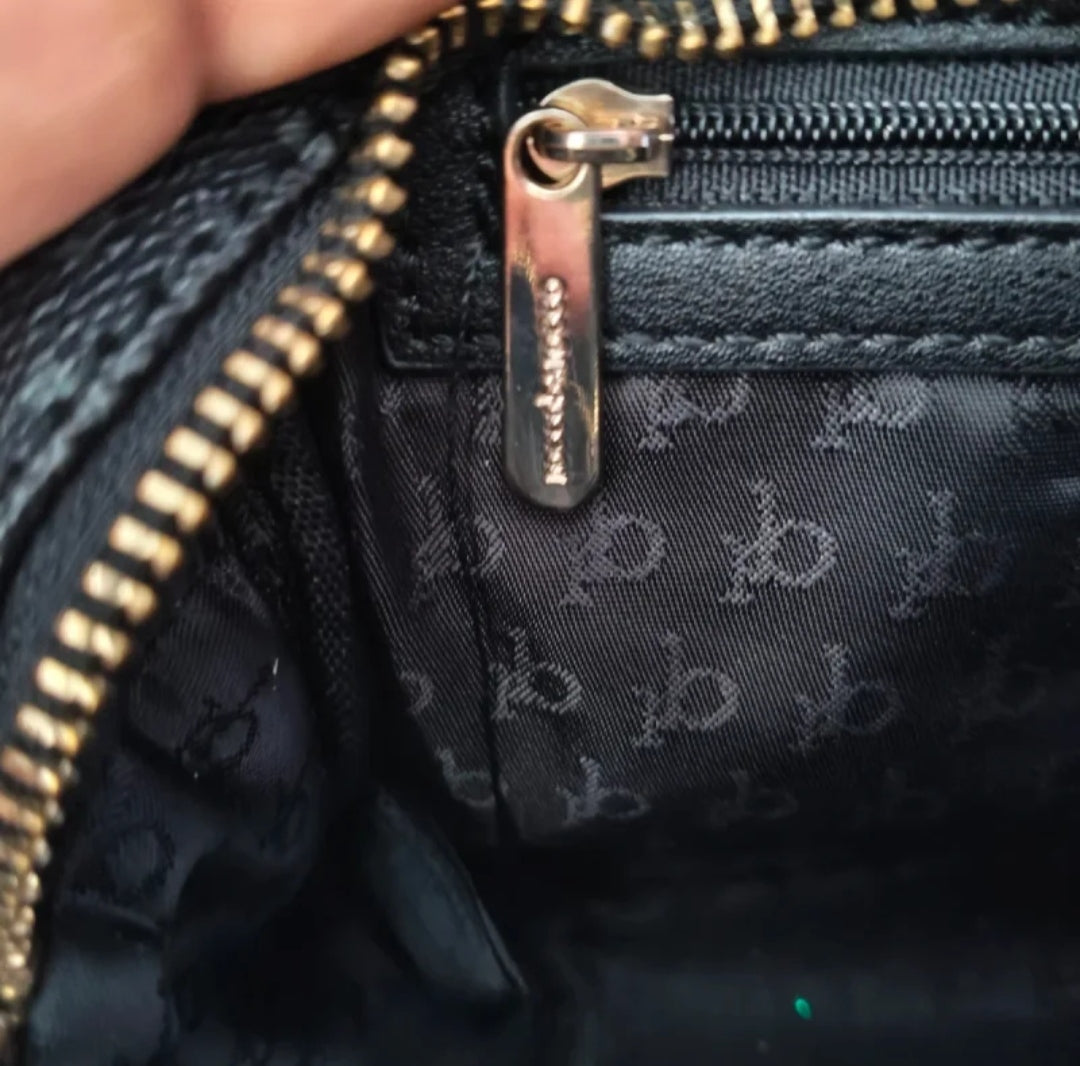 Borsa Roccobarocco 
Nera con Logo
Bellissima !