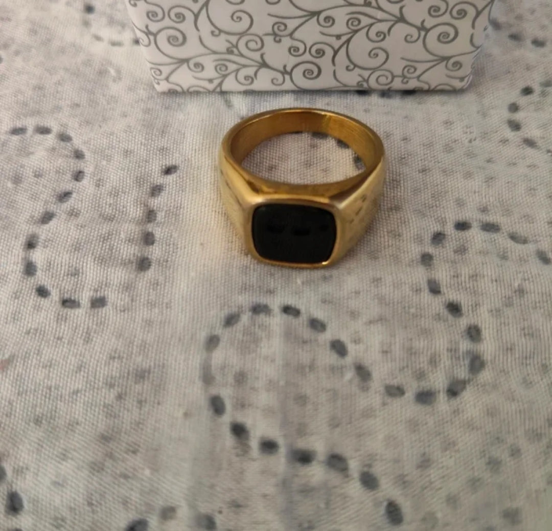 Anello Uomo Dorato Massiccio Acciaio e Onice Taglia 22,2 millimetri