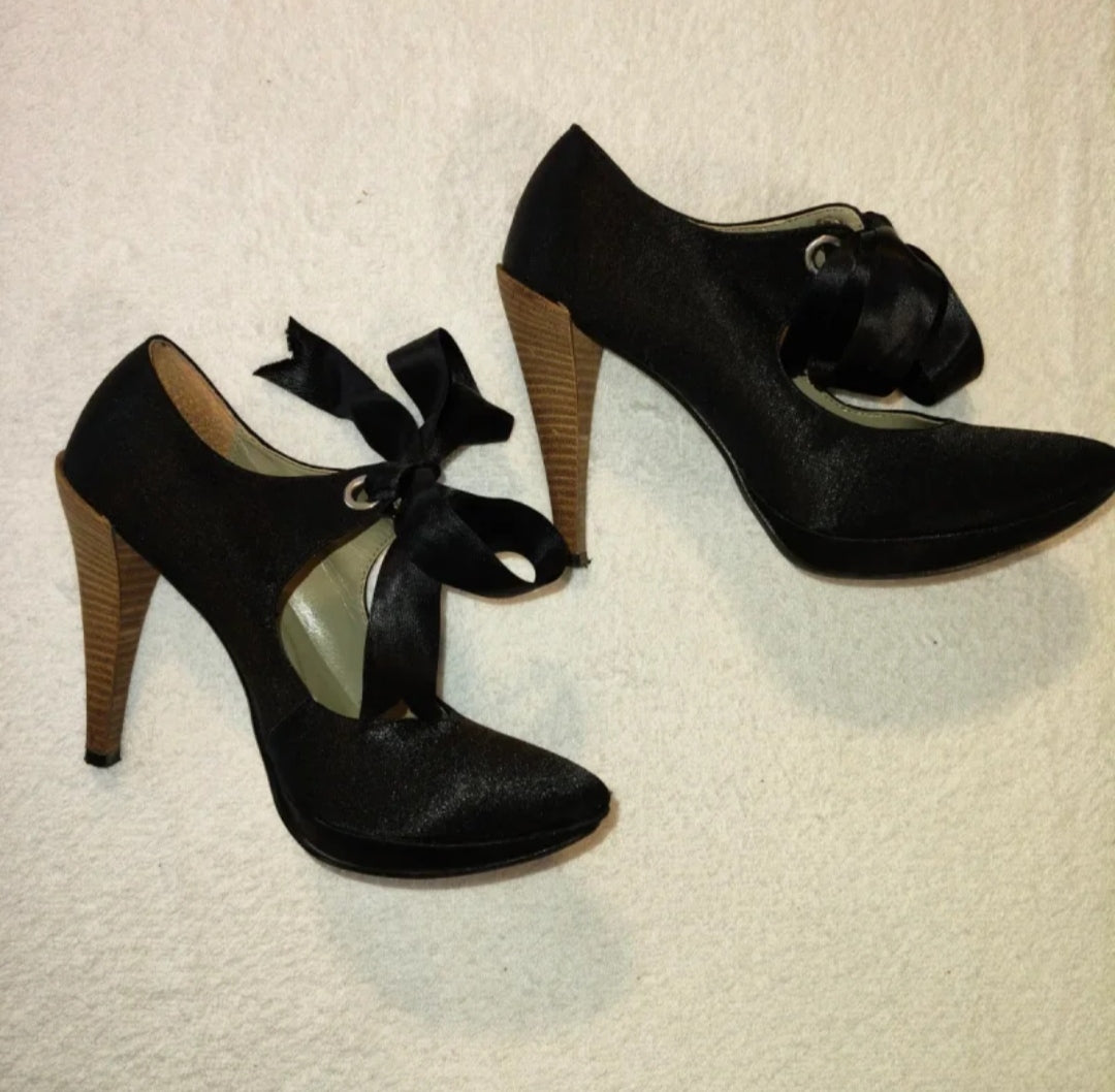 Avveniente  Scarpe con tacco e fiocco Misura 36