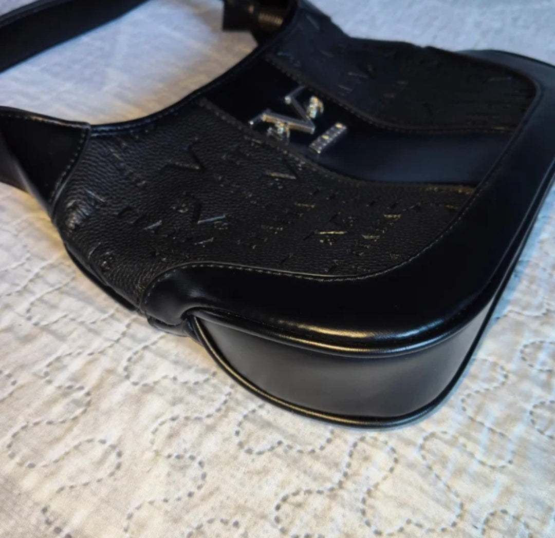 Borsetta Versace Donna 
Similpelle Nera
Bellissima !